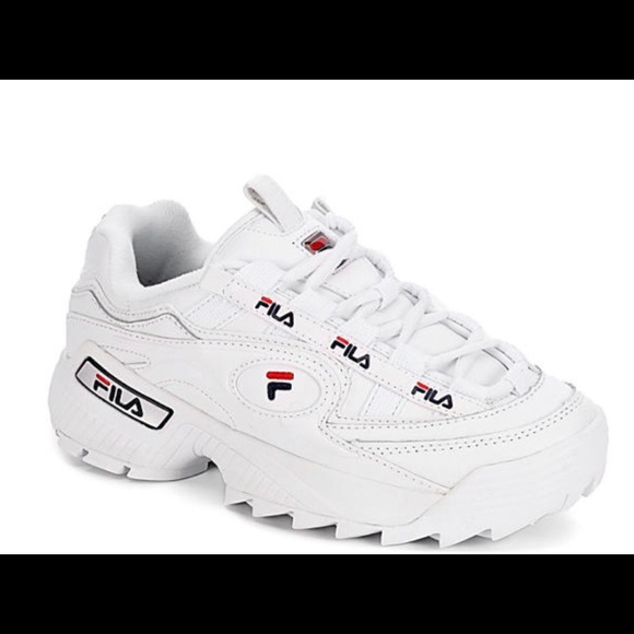 Fila Shoes - Women’s Fila D-Formation White Sneaker size 9